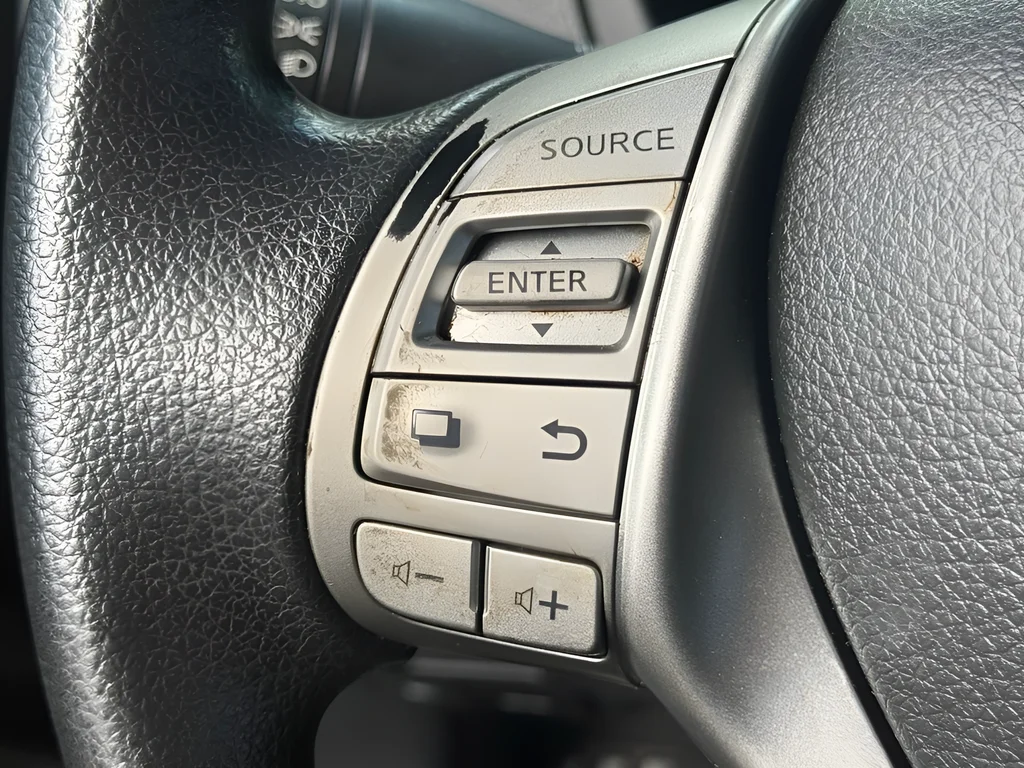 Used 2015 Brilliant Silver Nissan 2.5 S image 15