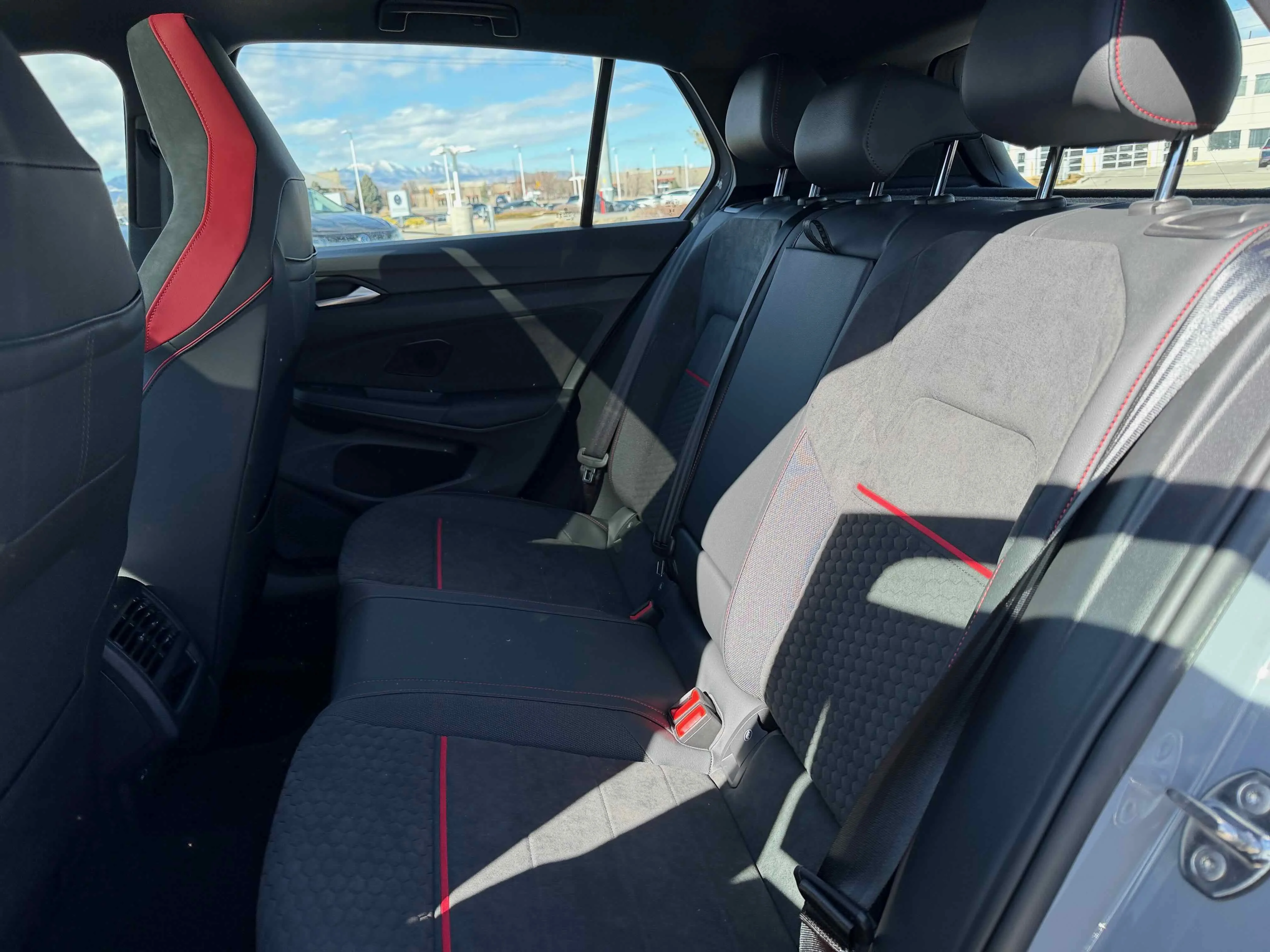 New 2026 Moonstone Volkswagen SE image 32