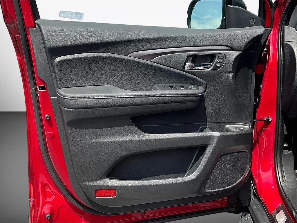 New 2026 Radiant Red Metallic II Honda RTL image 19