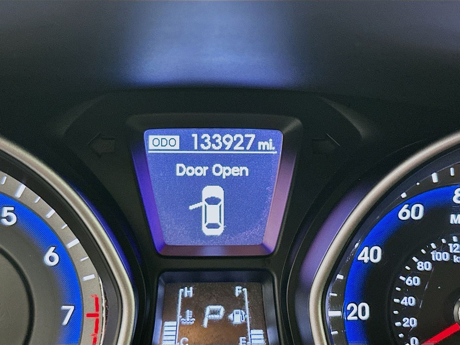 Used 2014 Monaco White Hyundai Base image 13