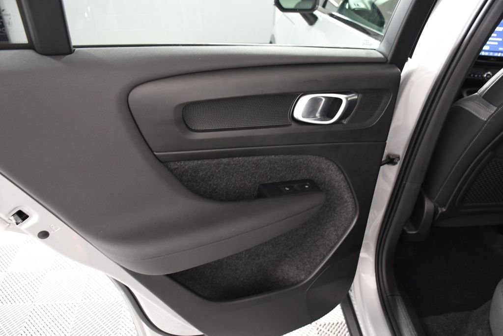 Used 2023 Silver Dawn Metallic Volvo Twin Core image 26