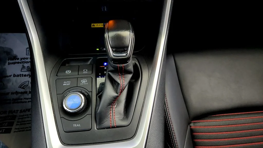 2023 Toyota RAV4 XSE - Photo 29