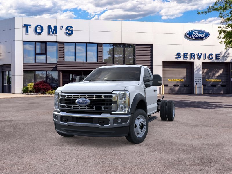 New 2026 Oxford White Ford F-550® XL image 2