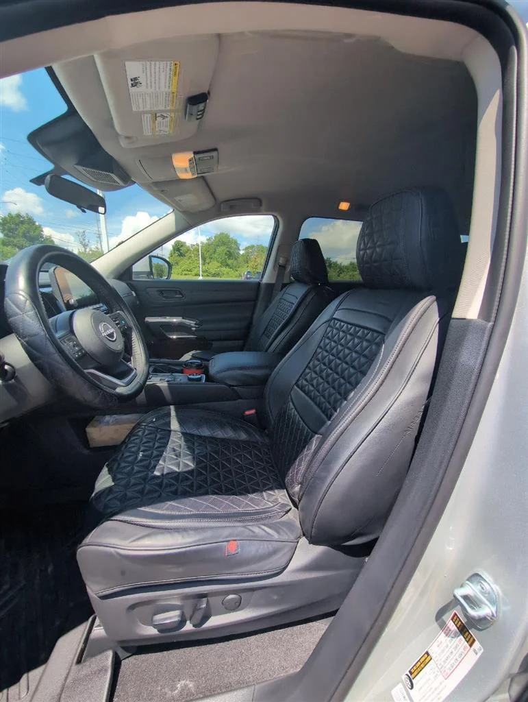 Used 2024 Brilliant Silver Metallic Nissan SV image 6