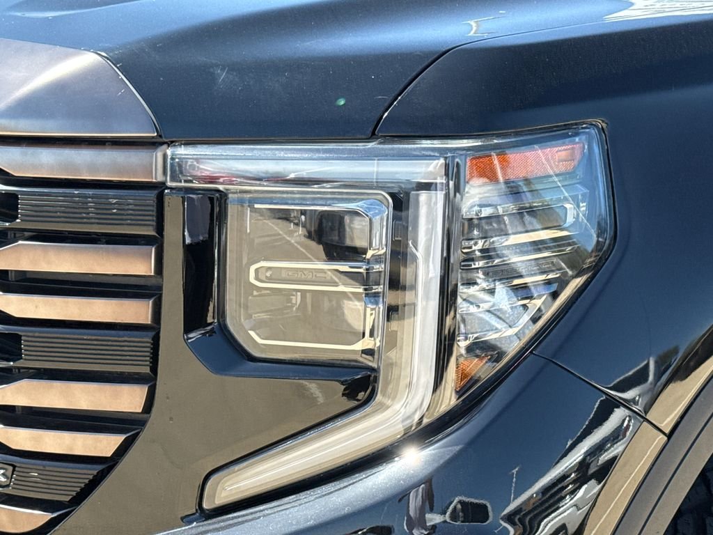 Used 2022 Black GMC AT4X image 4