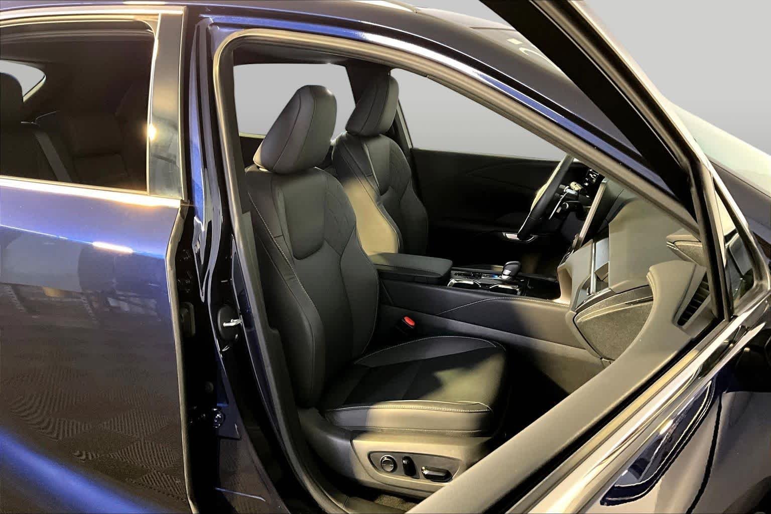 Used 2024 Nightfall Mica Lexus Premium image 8