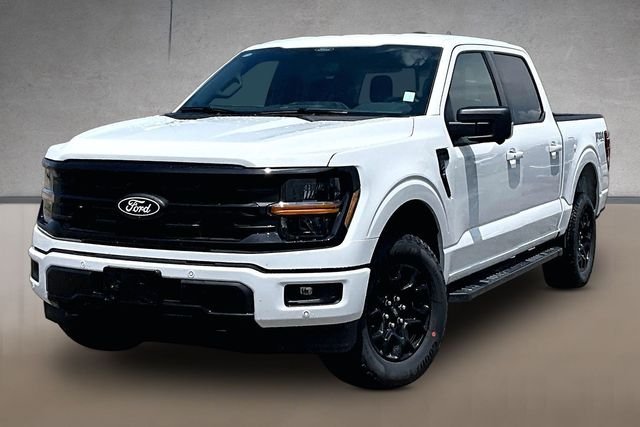 New 2026 Oxford White Ford XLT image 1