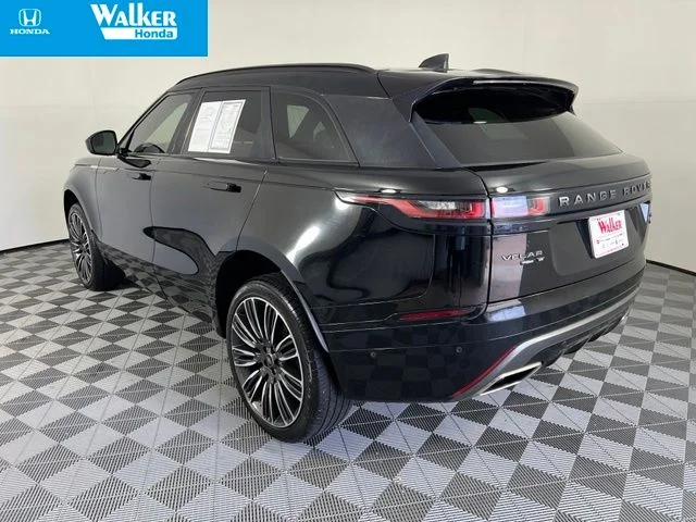 Used 2019 Black Land Rover SE R-Dynamic image 5