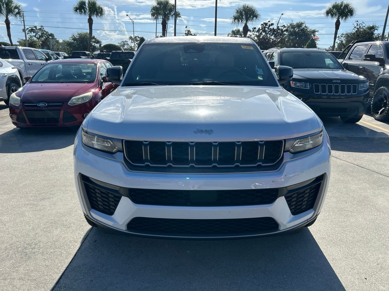Used 2026 White/off-white Jeep Limited image 21