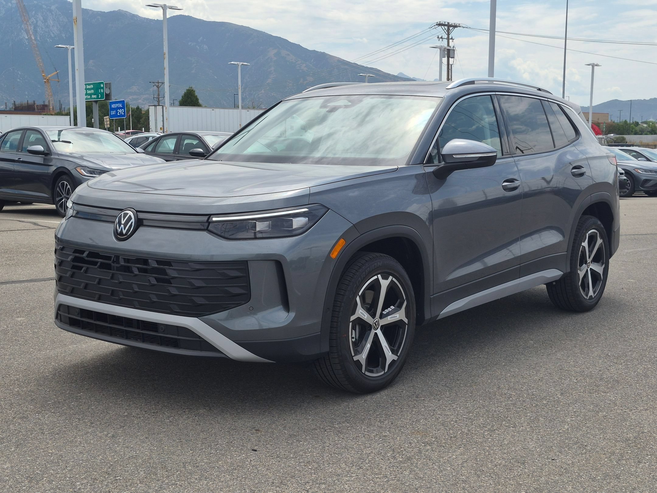 New 2026 Platinum Gray Metallic Volkswagen SE image 8