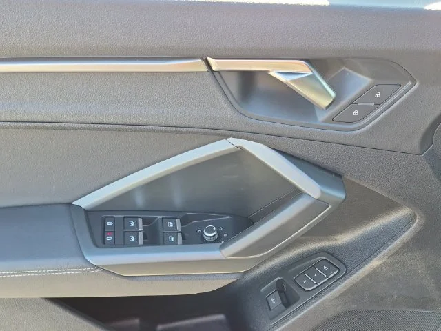 Used 2025  Audi Premium image 13