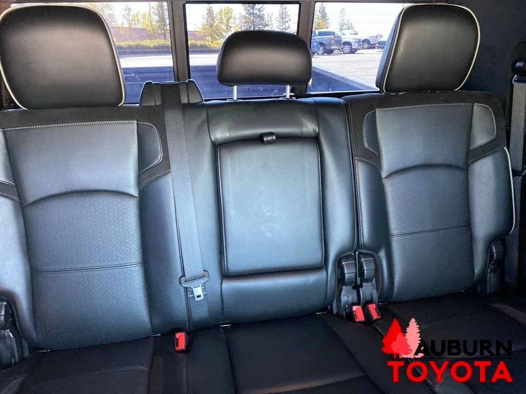 Used 2022 Diamond Black Crystal Pearlcoat Ram Laramie image 22