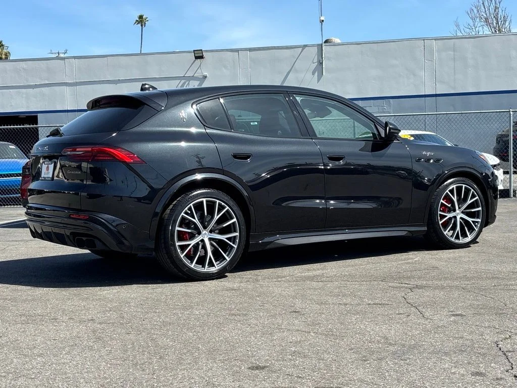 Used 2024  Maserati Trofeo image 3