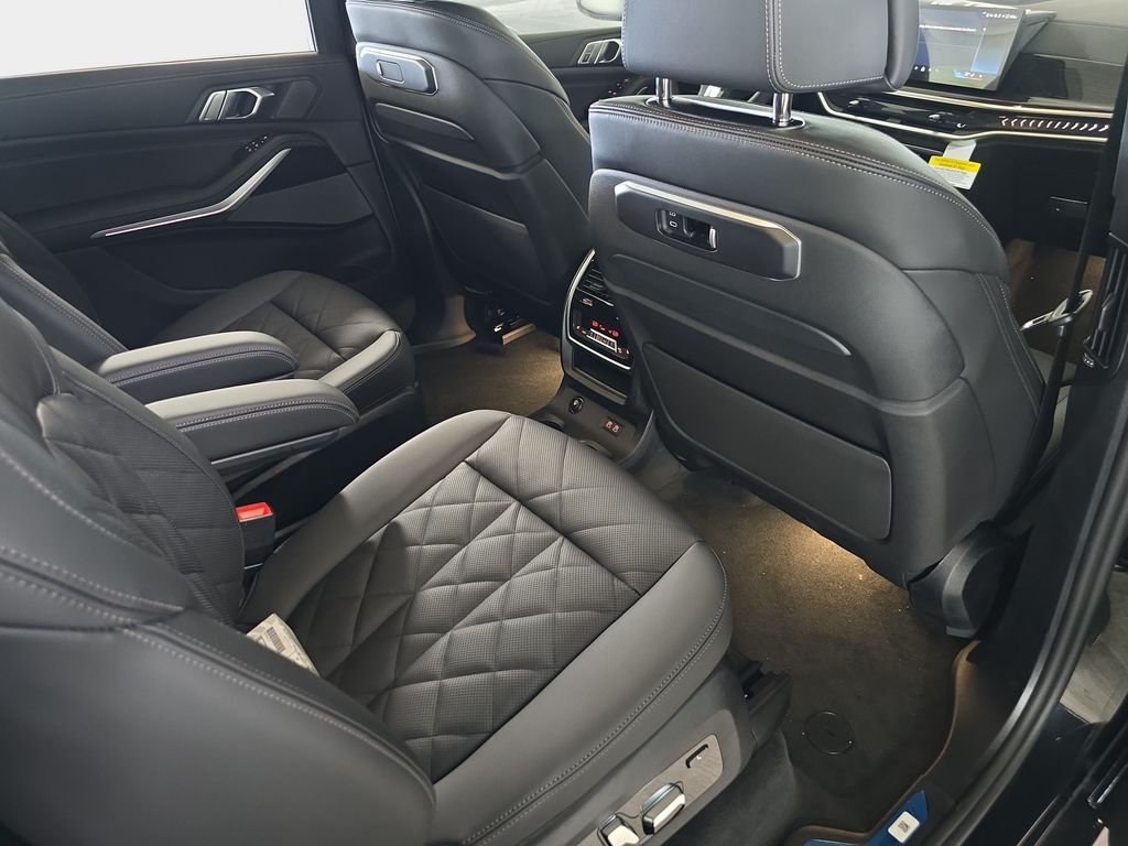 New 2027 Black Sapphire Metallic BMW xDrive40i image 11