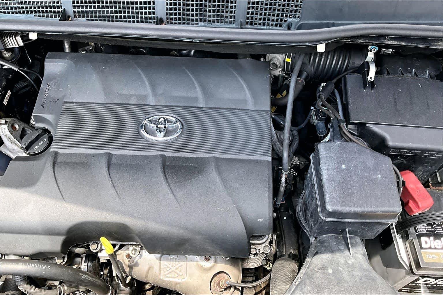 Used 2015 Shoreline Blue Pearl Toyota XLE image 33