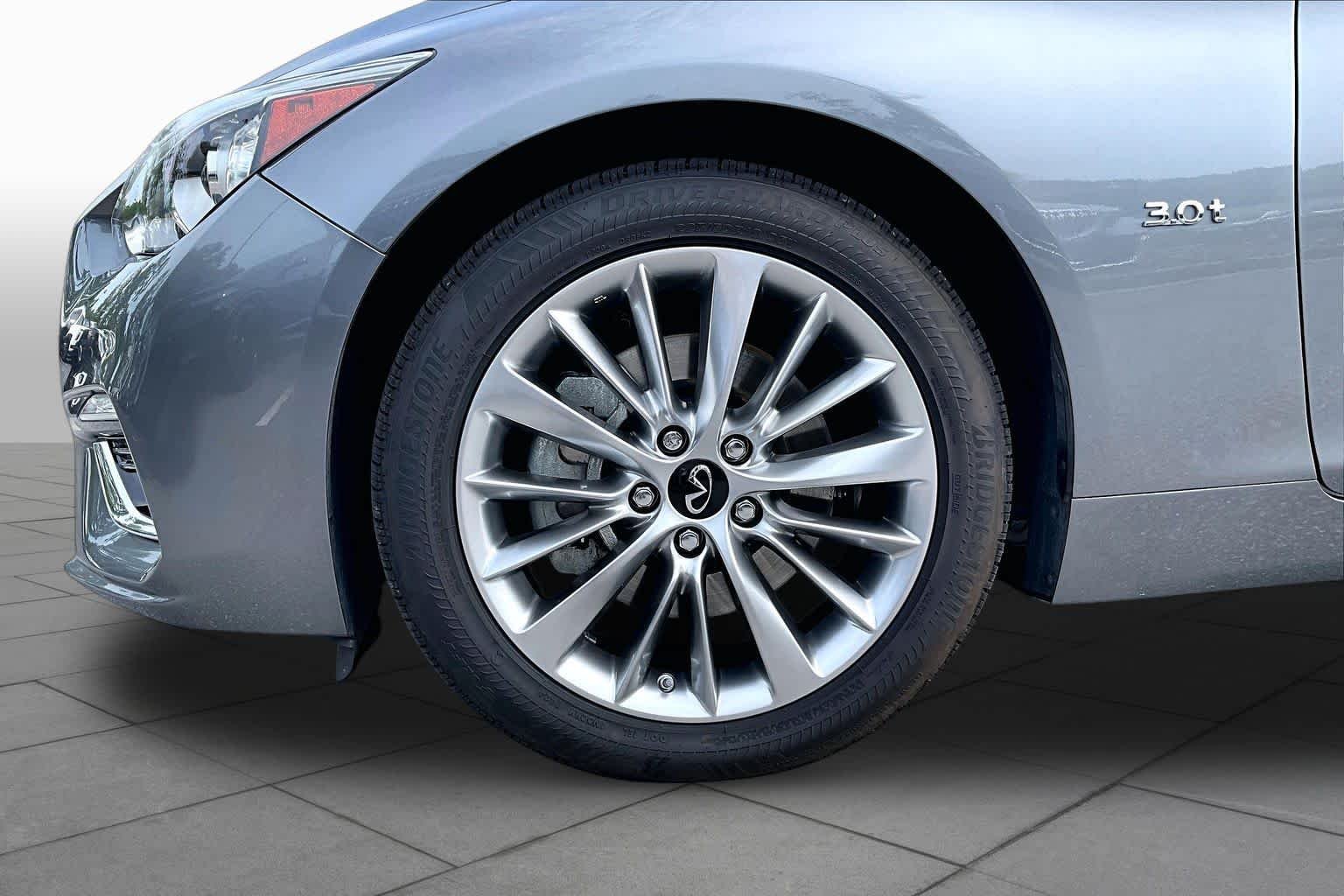 Used 2020 Graphite Shadow INFINITI 3.0t LUXE image 10
