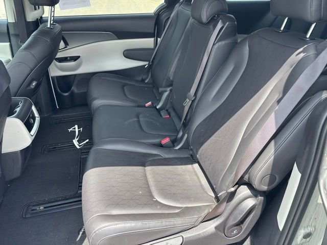 Certified Used 2024 Snow White Pearl Kia LX image 12