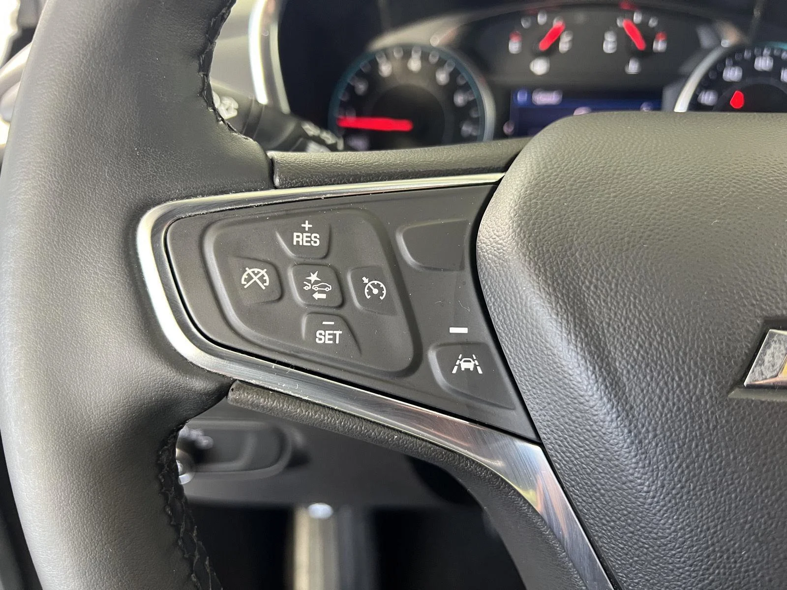 Used 2024 Sterling Gray Metallic Chevrolet LT image 8