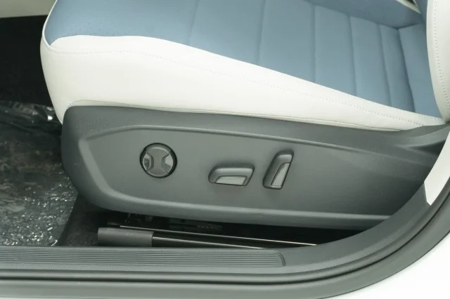 2026 Volkswagen Jetta SE - Photo 16