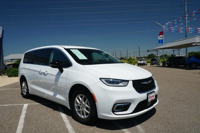 Used 2024 Bright White Clearcoat Chrysler Touring L image 3