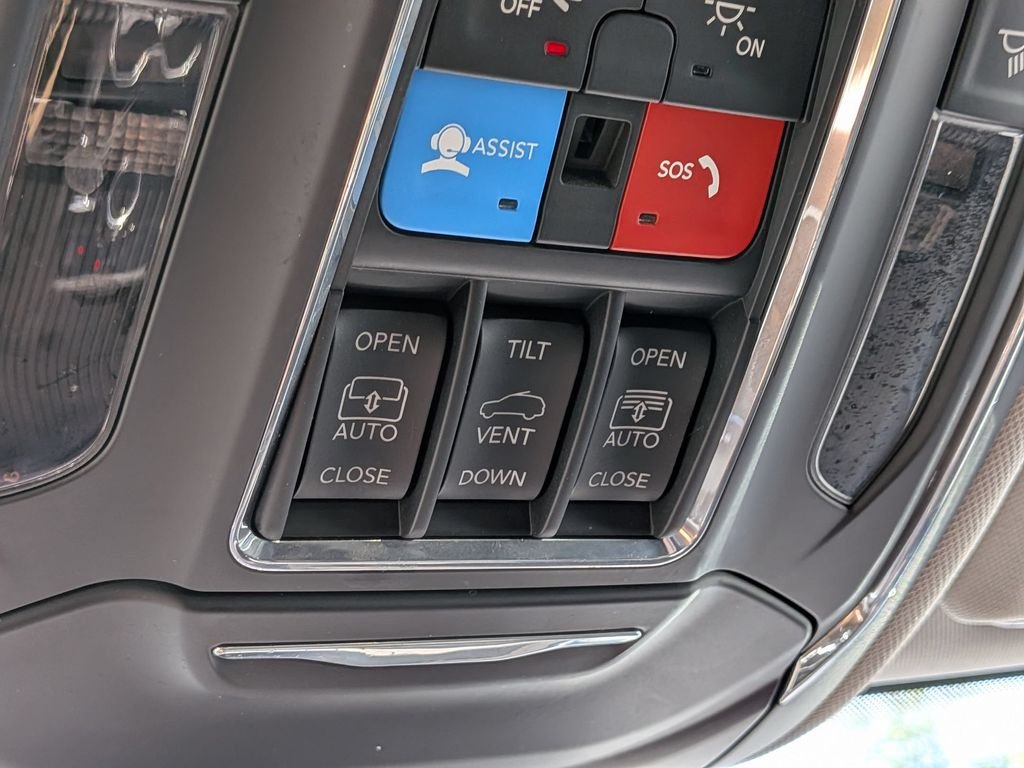 Used 2023 Black Jeep Limited image 22