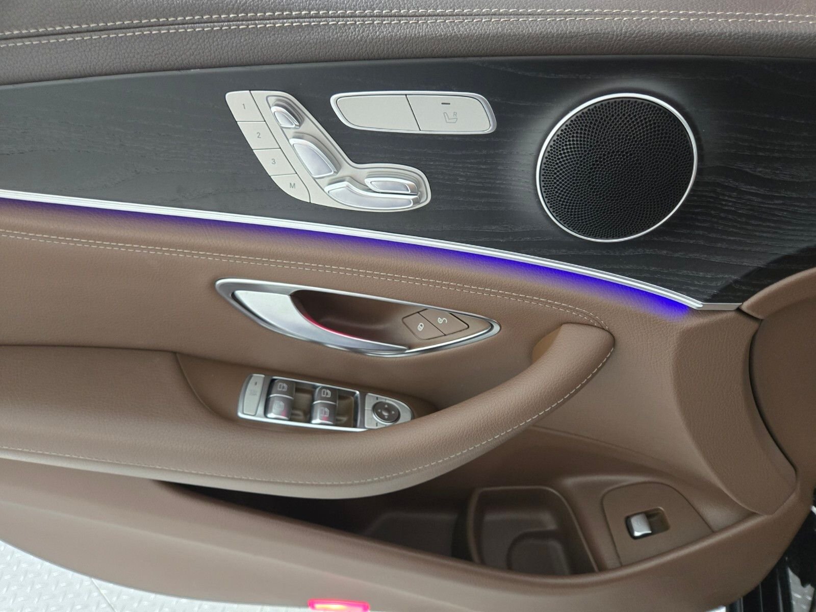 Used 2019 Black Mercedes-Benz E 300 image 21