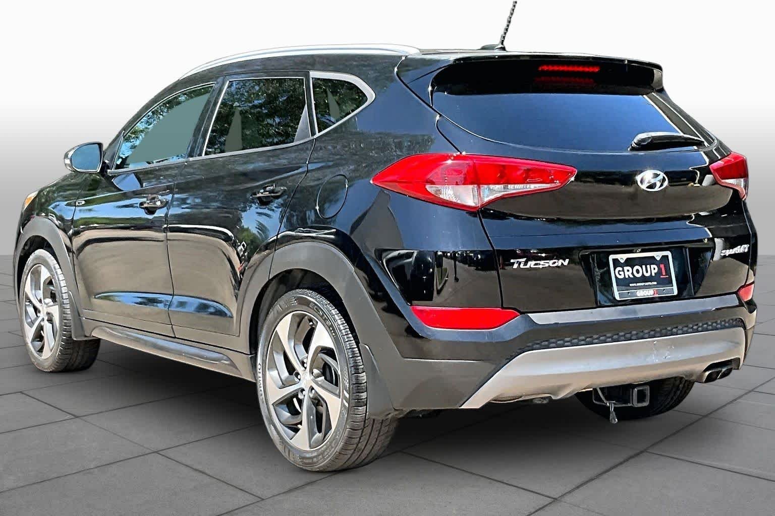 Used 2016 Ash Black Hyundai Sport image 11