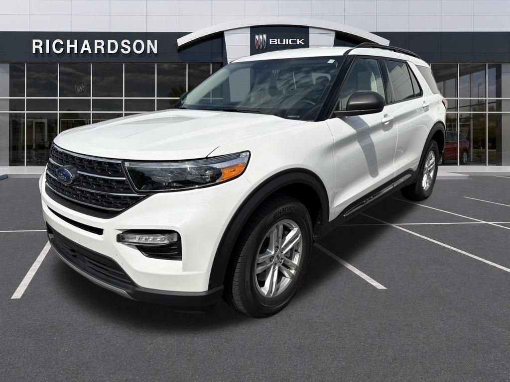 Used 2024 White Ford XLT image 1