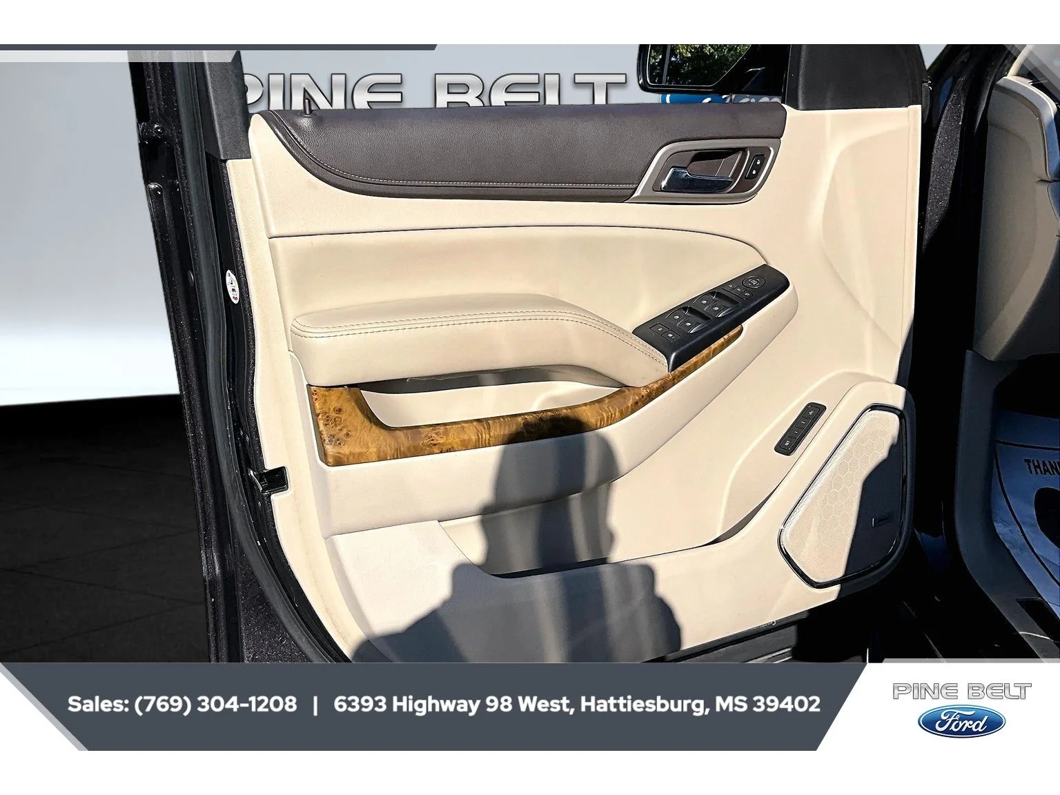 Used 2017 Iridium Metallic GMC Denali image 17