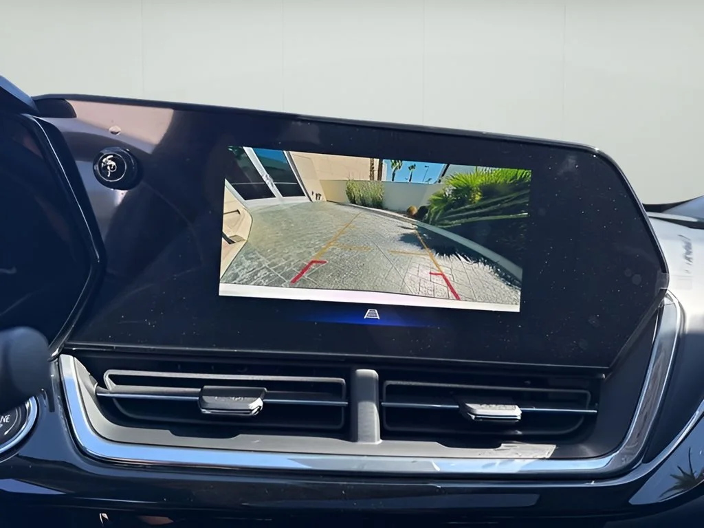 New 2026 Summit White Chevrolet ACTIV image 25