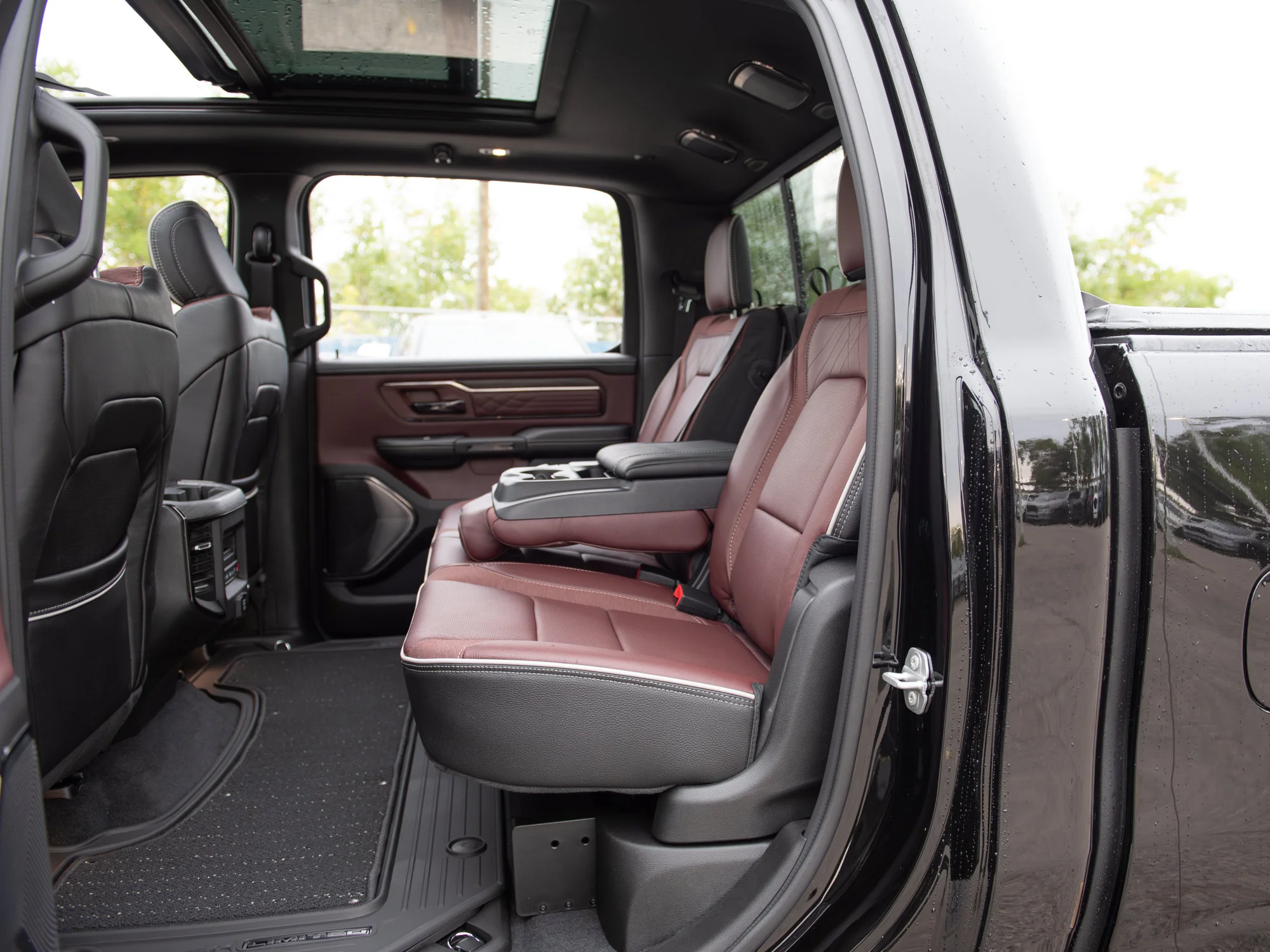 New 2026 Black RAM Limited Night* Crew Cab 4x4, 540 Horsepower, Massage Seats, Head-Up Display image 32