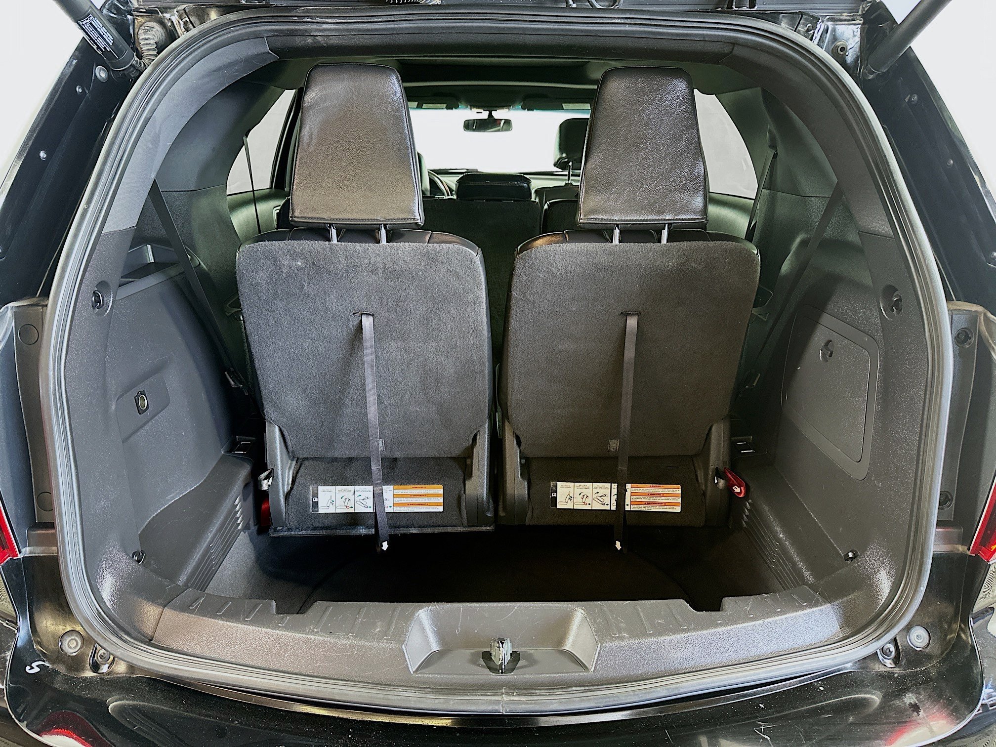Used 2011 Black Ford XLT image 26