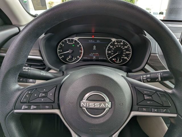 Used 2023 White Nissan 2.5 SV image 25