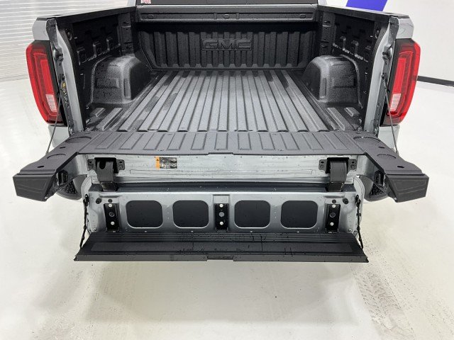 2026 GMC Sierra 1500 SLT - Photo 8