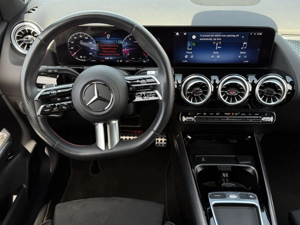 Used 2025  Mercedes-Benz GLA 250 image 12