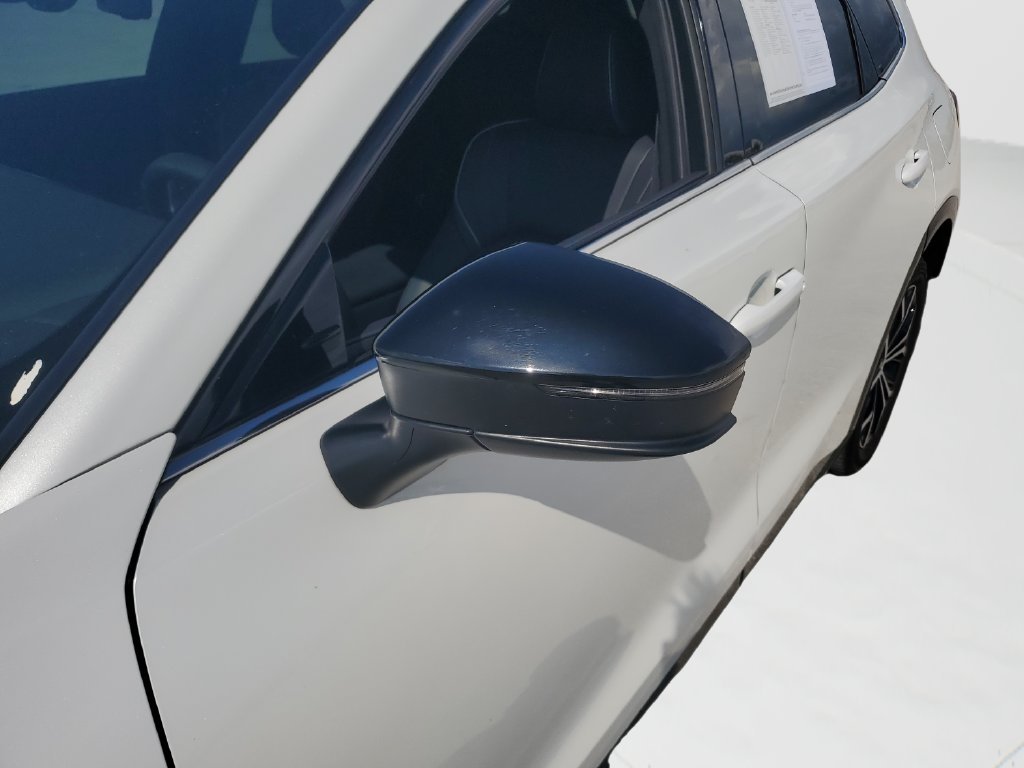 Used 2025 White Toyota XLE image 25