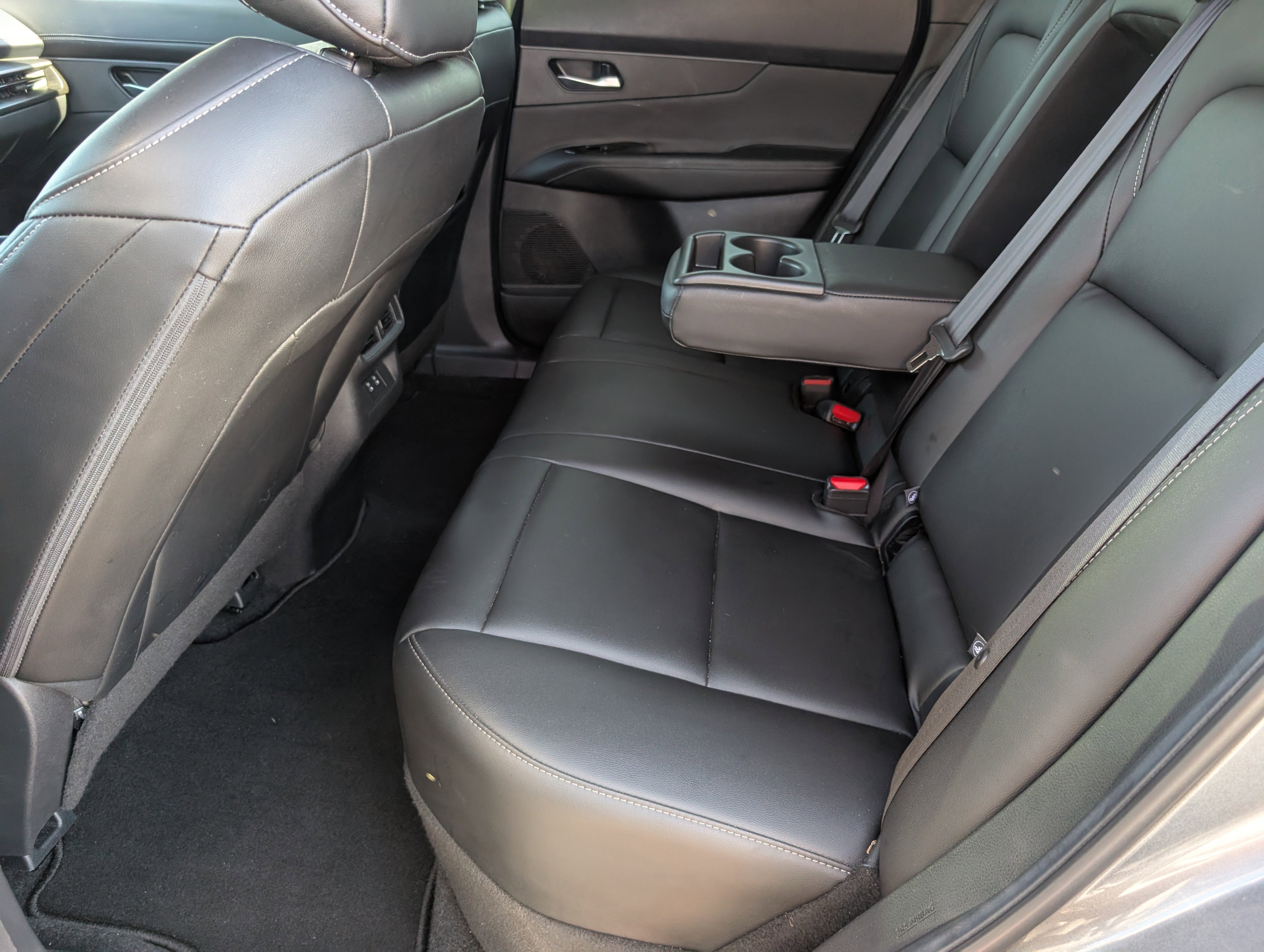 Used 2025 Gun Metallic Nissan SV image 27