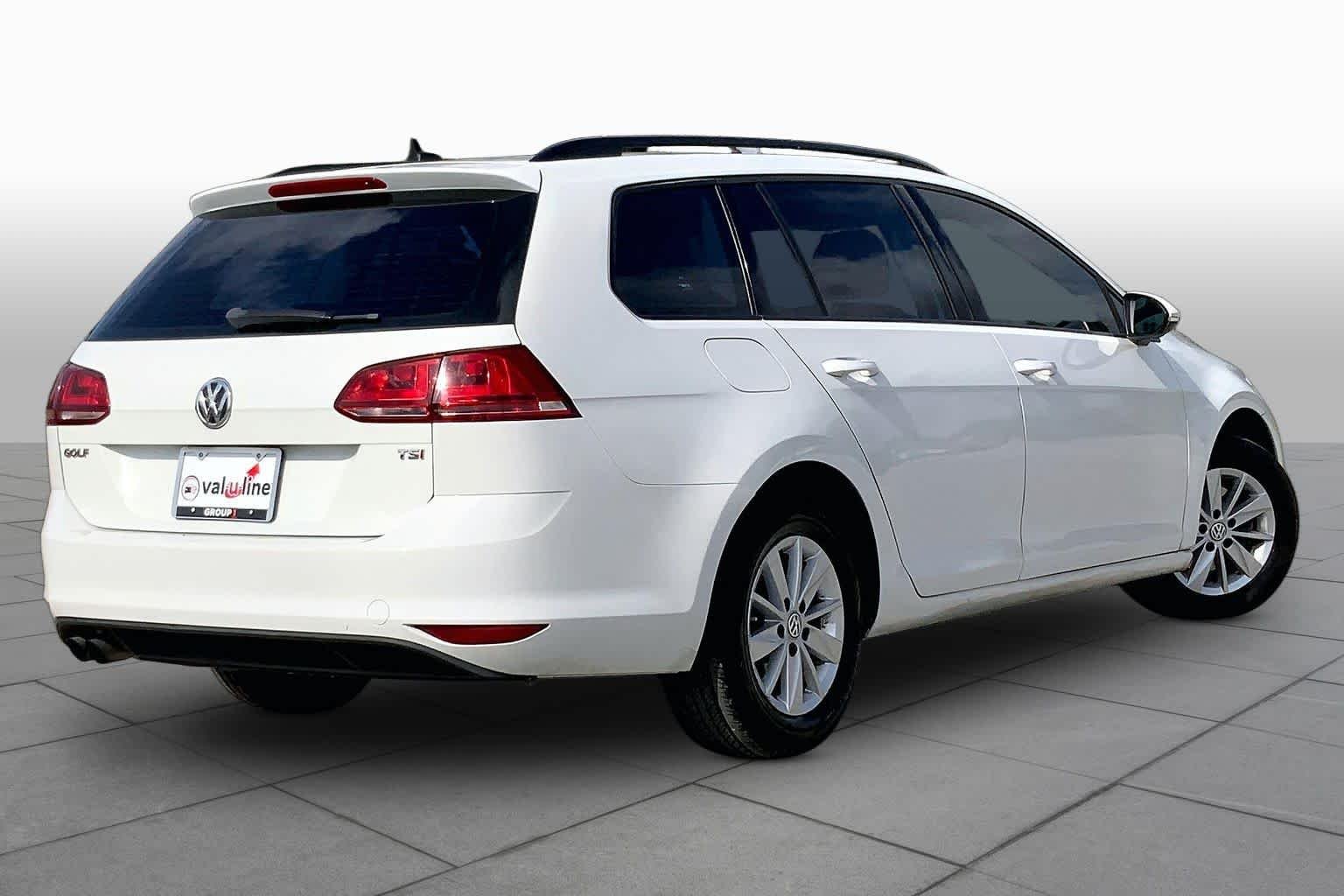 Used 2015 Pure White Volkswagen TSI S image 13