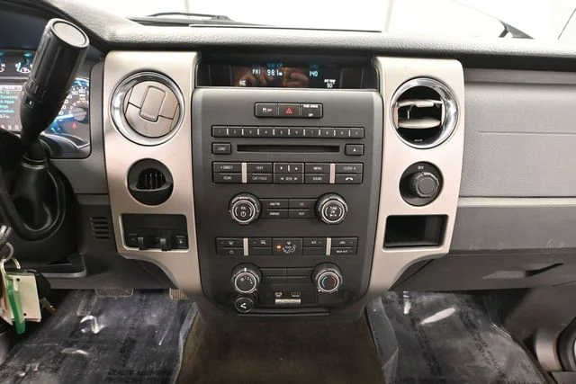 Used 2012 White Ford XLT image 30