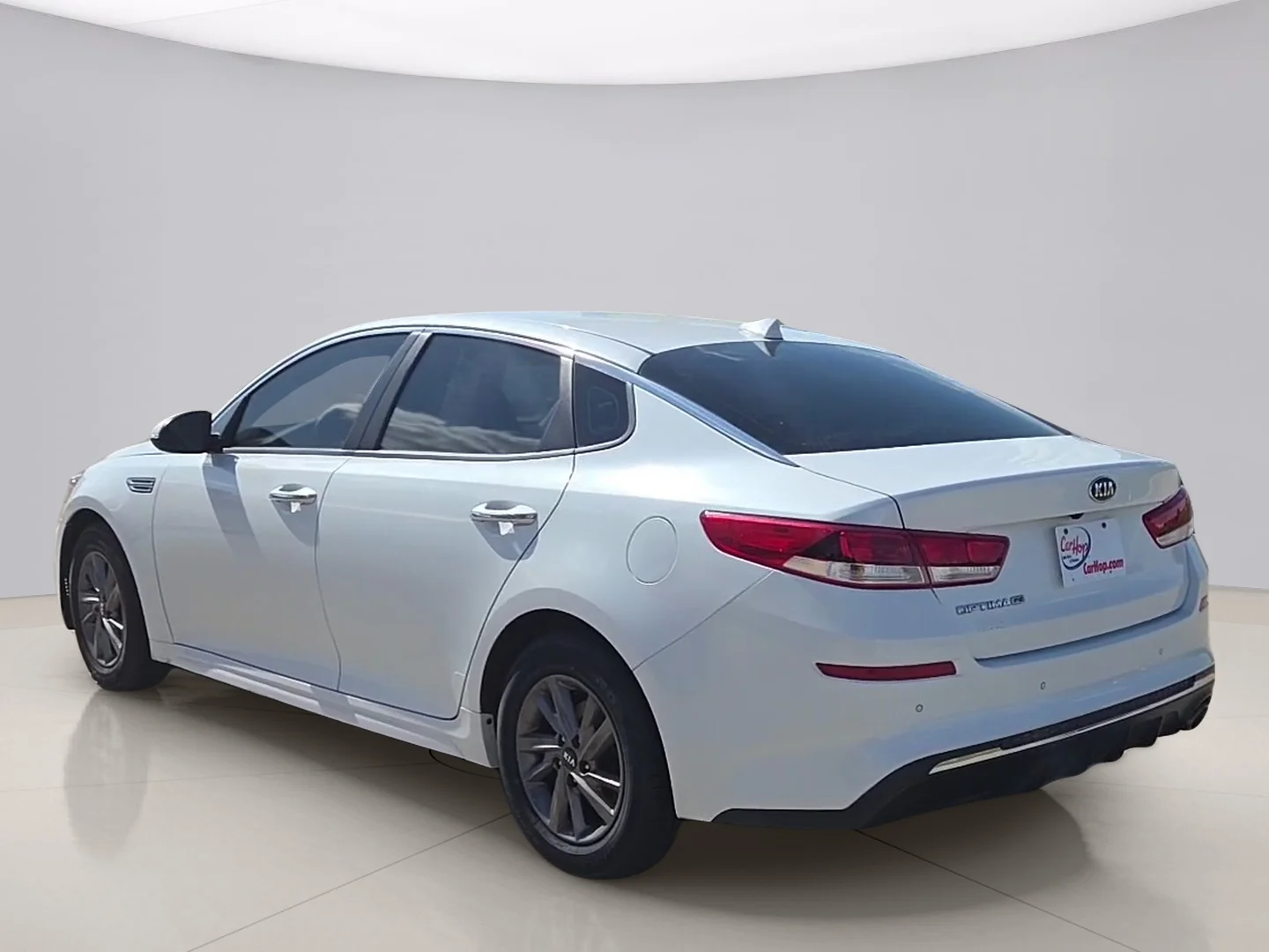 Used 2020 White Kia LX image 7