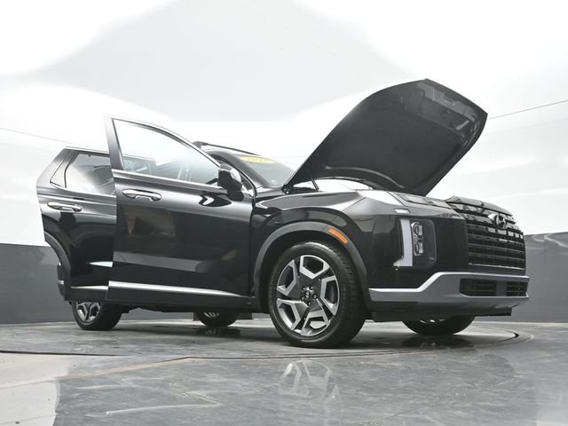 Used 2023 Black Hyundai Limited image 32