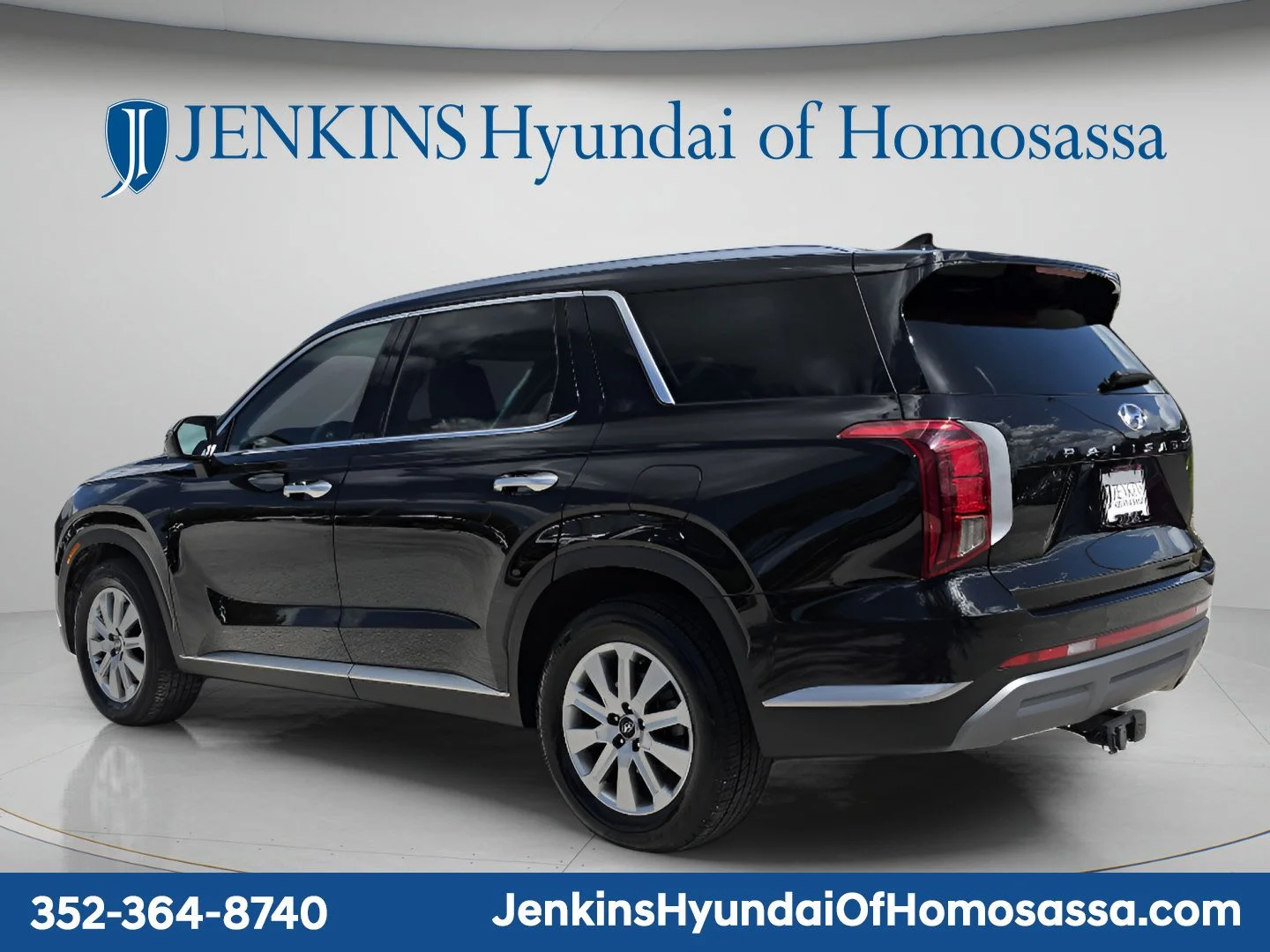 Used 2023 Black Hyundai SEL image 6