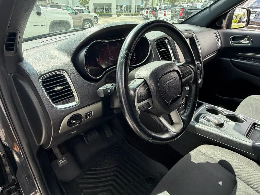 Used 2014 Black Dodge SXT image 10