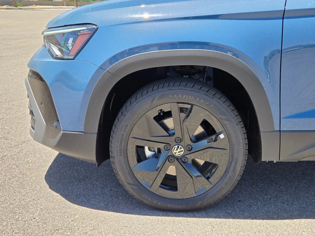 New 2026 Blue Volkswagen 1.5T SE image 5