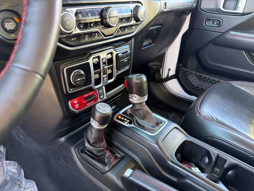 Used 2021 White Jeep Unlimited Rubicon image 31