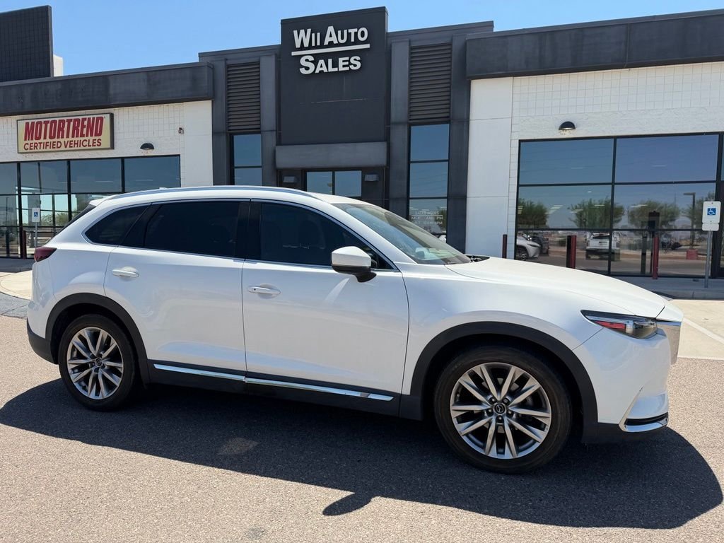 Used 2017 White Mazda Signature image 2
