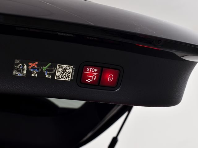 Certified Used 2025 Black Mercedes-Benz GLC 300 image 39