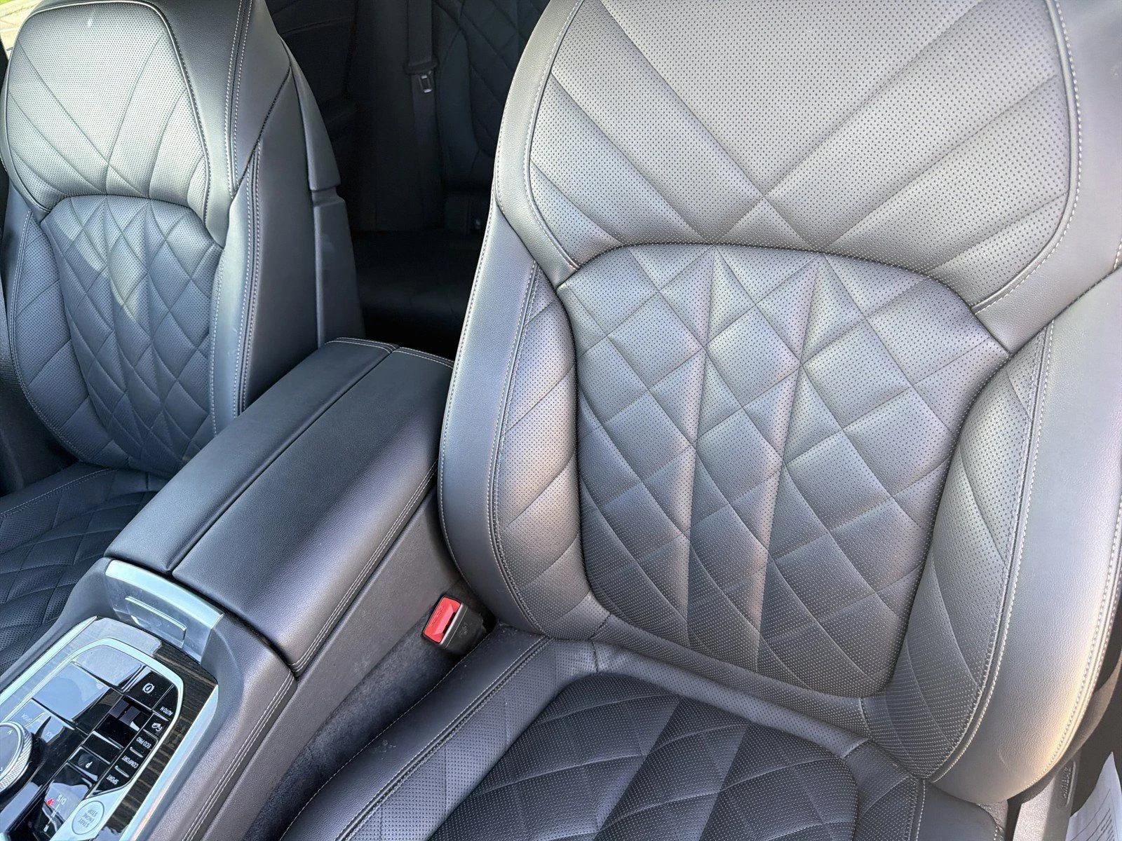 Used 2025 Skyscraper Grey Metallic BMW xDrive40i image 22