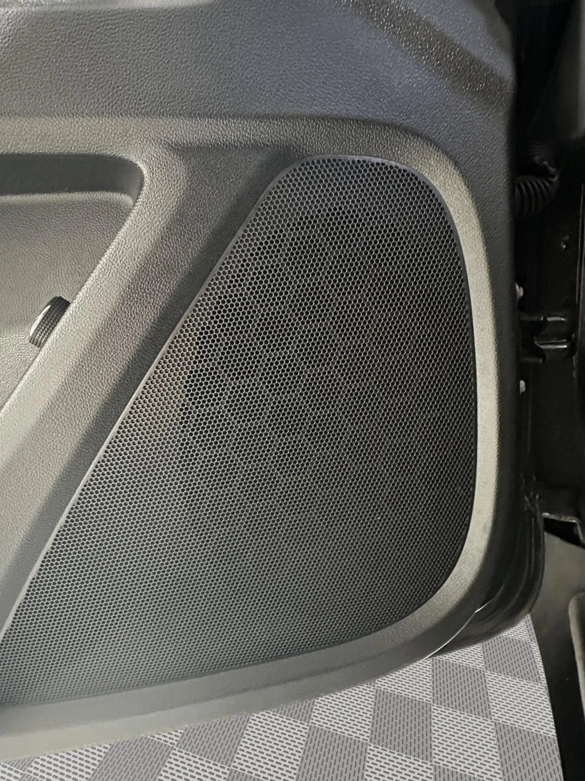 Used 2019 Mosaic Black Metallic Chevrolet LT Cloth image 20