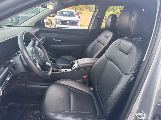 Used 2025 Silver Hyundai SEL Convenience image 13